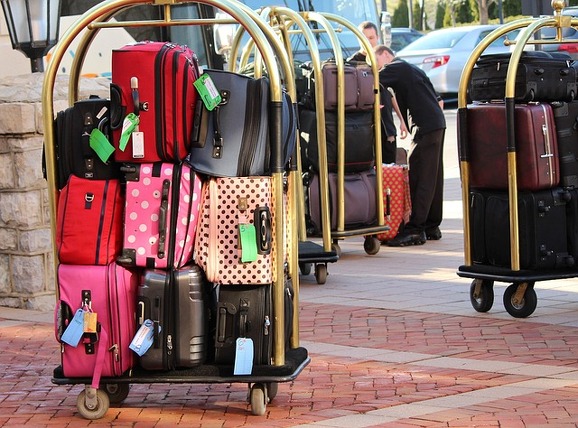 Fluggesellschaft haftet für verlorengegangene Gegenstände Mitreisender
