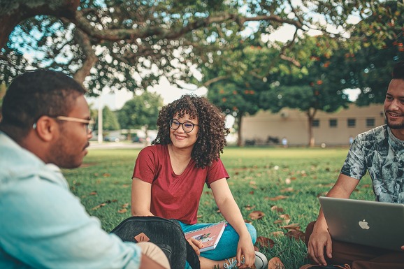 Studieren im Ausland: Warum die richtige Absicherung entscheidend ist